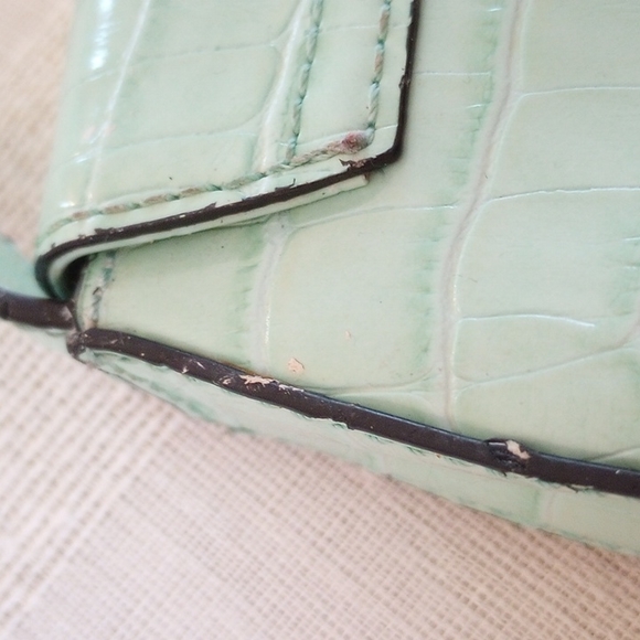VTG Guess Curved Shoulder Patent Leather Bag Color: Mint Green - Picture 16 of 16